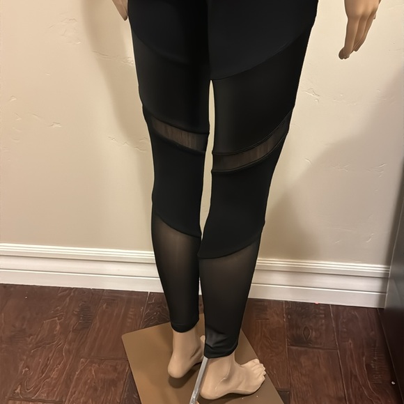 Black Leggings Spandex size Small - Picture 9 of 10